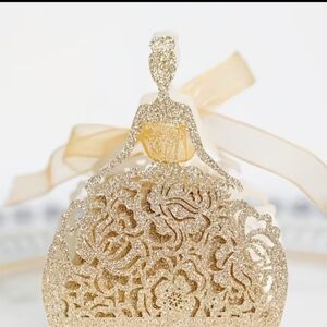 10 Elegant Gold Gift Box